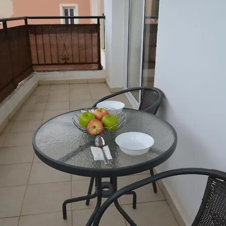 Ithaki Gardens 107